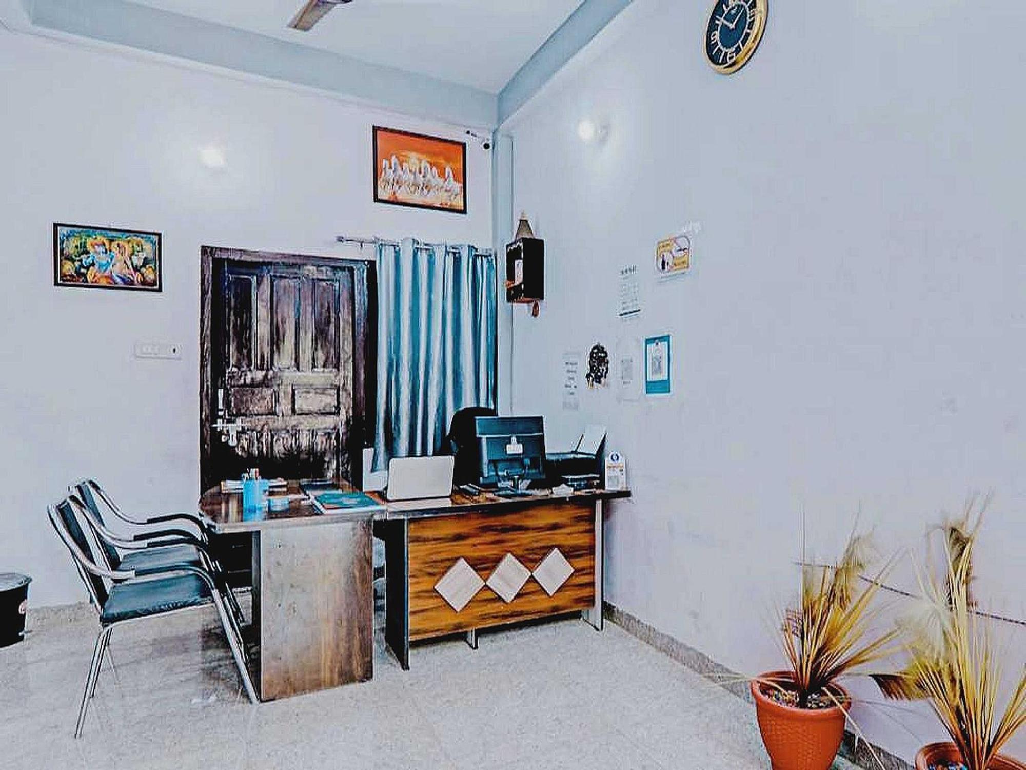 Hotel O Rr Palace Лакнау Екстериор снимка